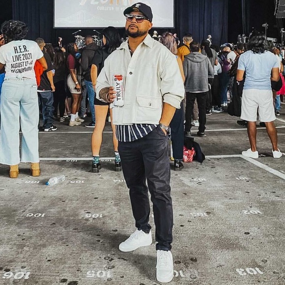 Meet your Posher, Jerrold dominic - Picture 1 of 1